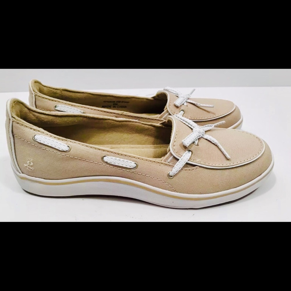 Grasshoppers Ortholite women’s loafers. Size 11M